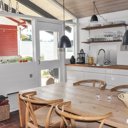Сasa de vacaciones Two-bedroom Holiday In *